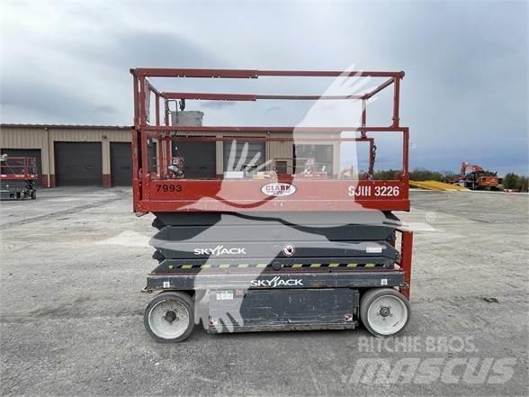 SkyJack SJ3226 Nožnicové zdvíhacie plošiny