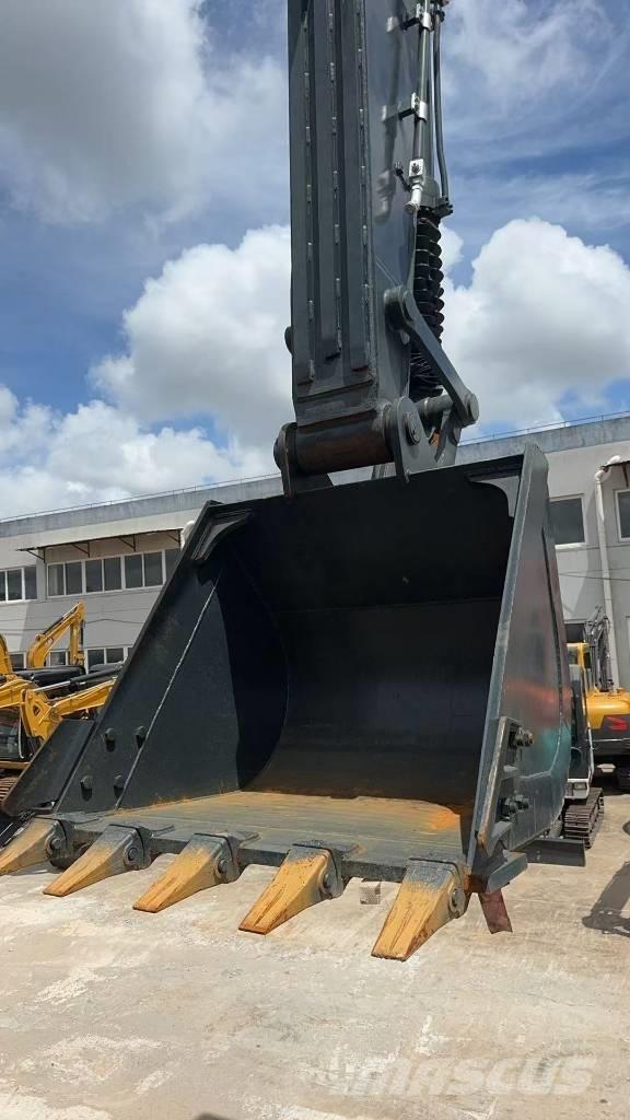 Hyundai r220lc-9s Midi rýpadlá 7 t - 12 t