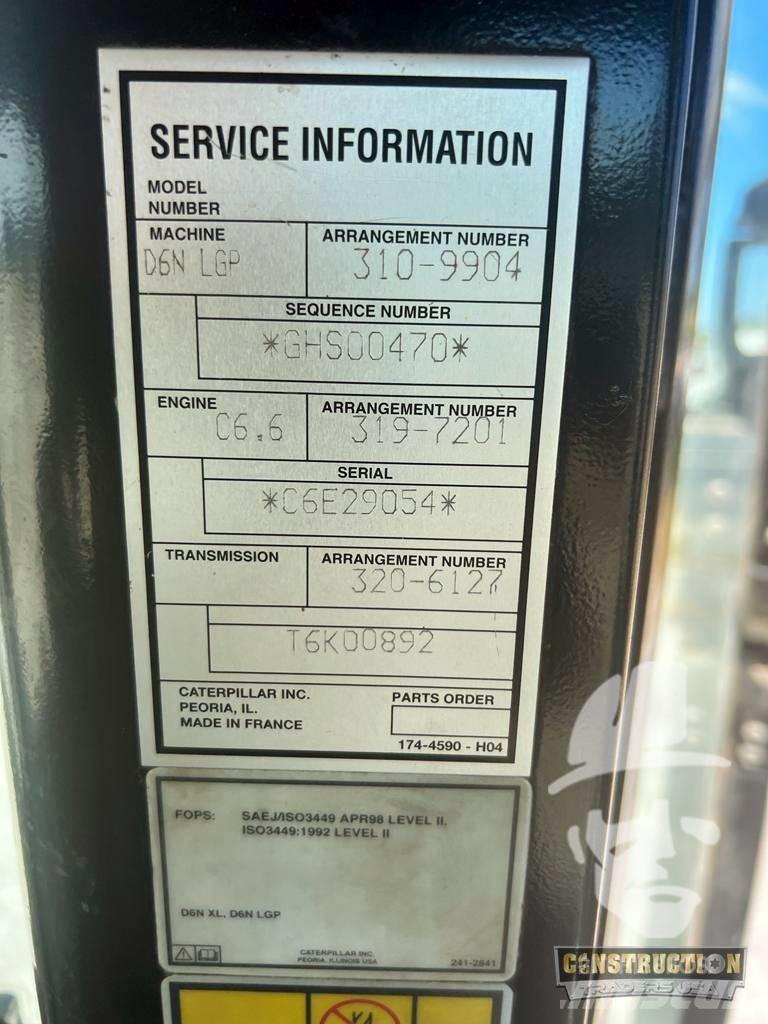CAT D 6 N Pásové dozéry