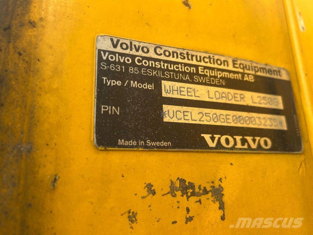 Volvo L250G Kolesové nakladače