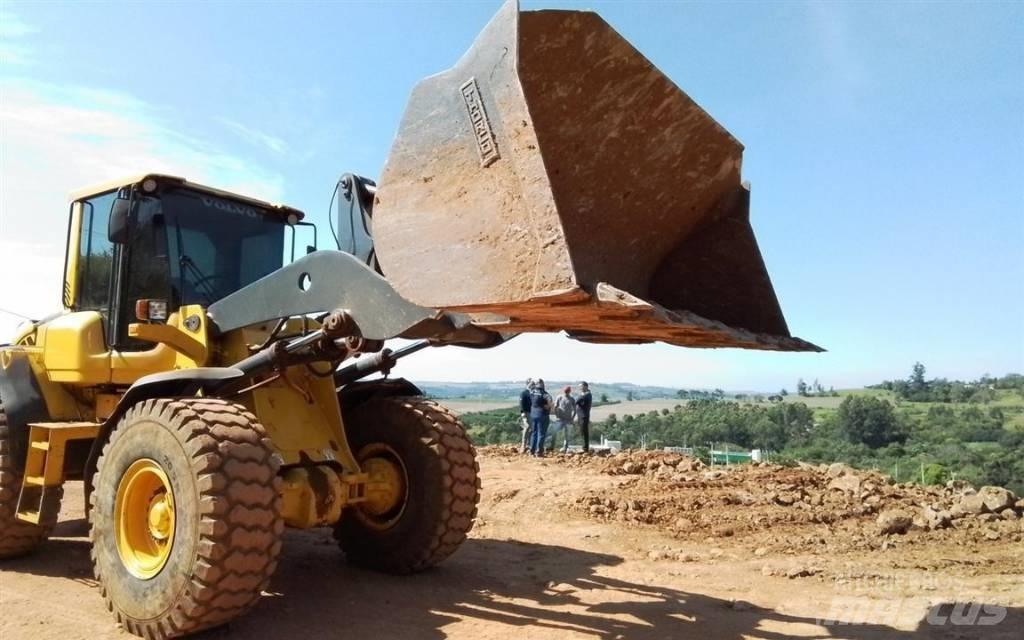 Volvo L 90 F Kolesové nakladače