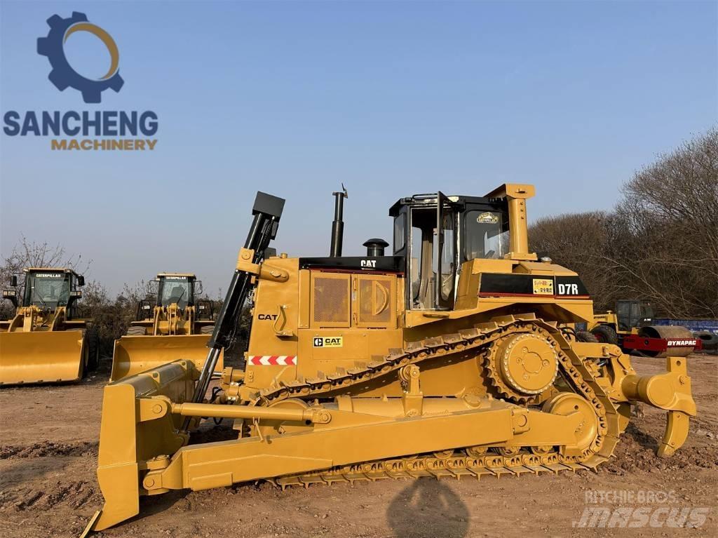CAT D7R Pásové dozéry