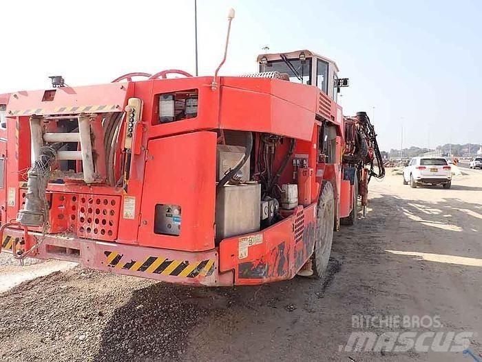 Sandvik DT821 C Povrchové vrtné súpravy