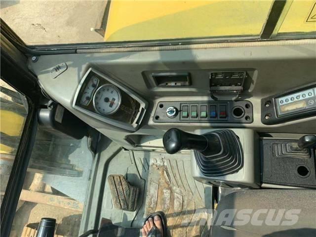 Hyundai R80-7 Pásové rýpadlá