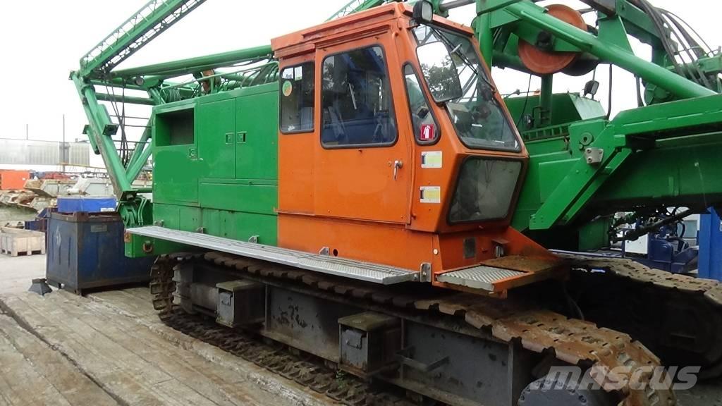 Hitachi KH 180-3 GLS Pilierovej žeriav