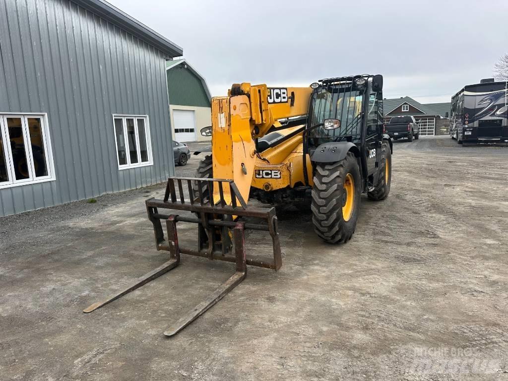 JCB 509-42 Teleskopické manipulátory