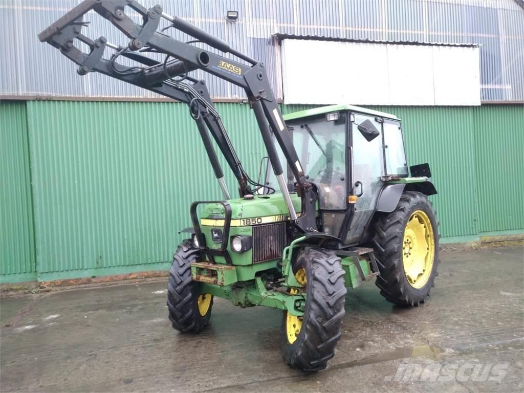 John Deere 1850 Traktory