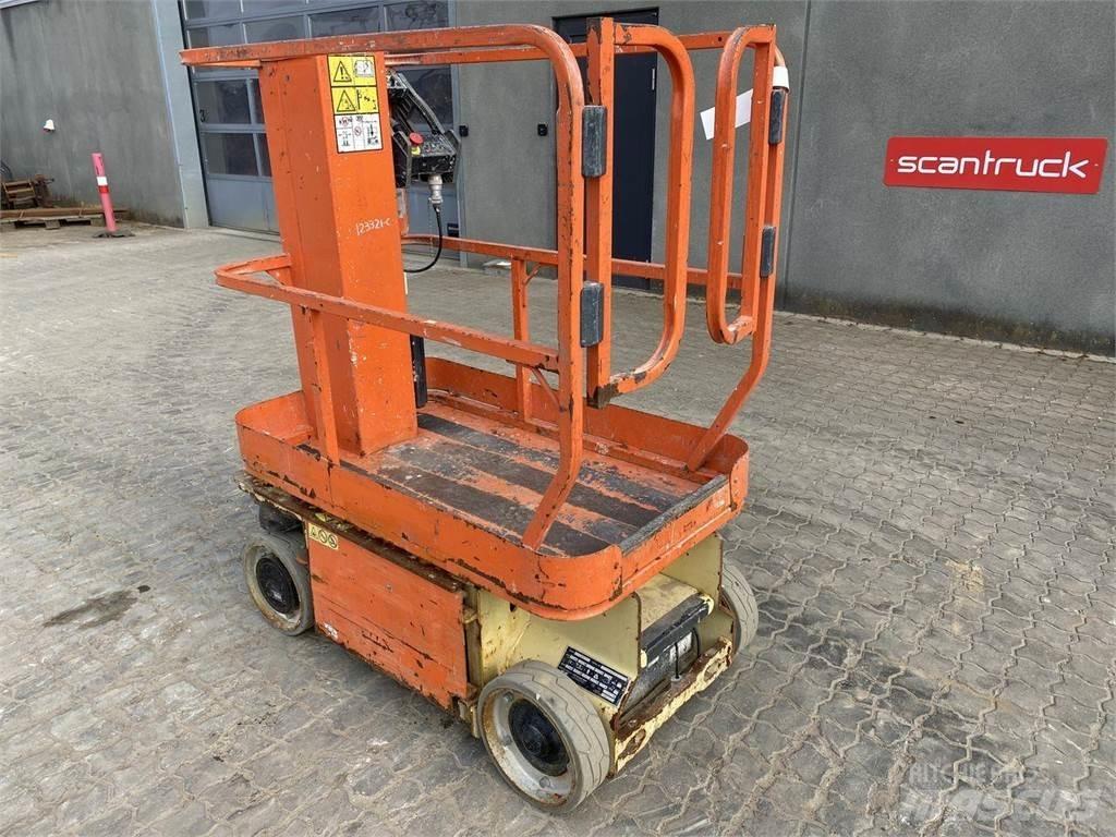 JLG 1230ES Vertikálne stĺpové výťahy