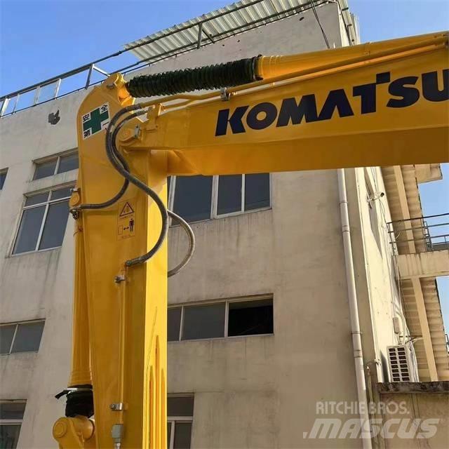 Komatsu PC 210-8 Pásové rýpadlá