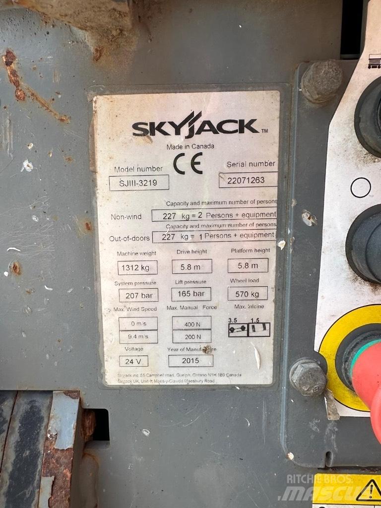 SkyJack SJ 3219 Nožnicové zdvíhacie plošiny