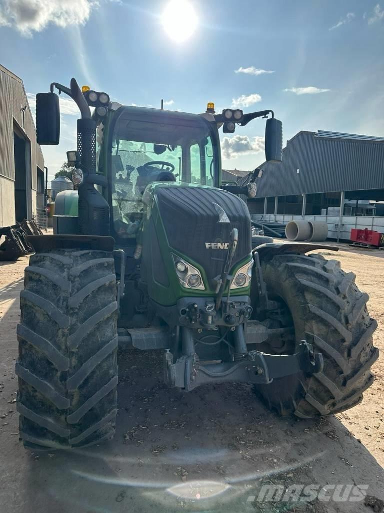 Fendt 724 Profi Plus Traktory