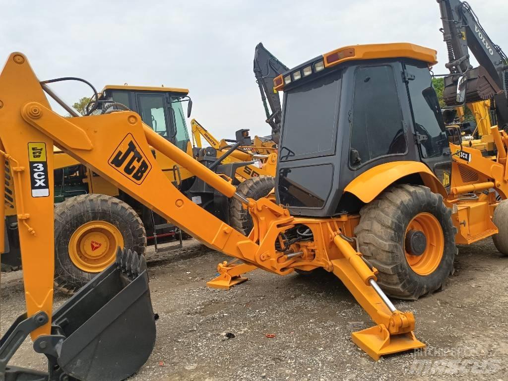 JCB 3 CX Kolesové nakladače