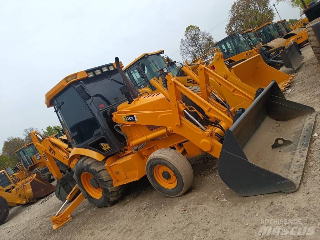 JCB 3 CX Kolesové nakladače