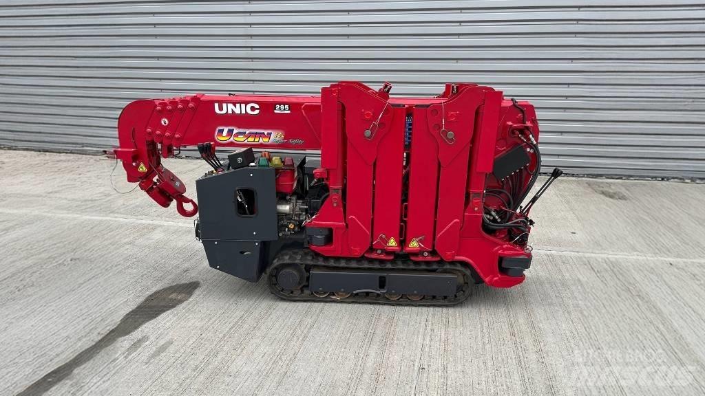 Unic URW 295 Minižeriavy