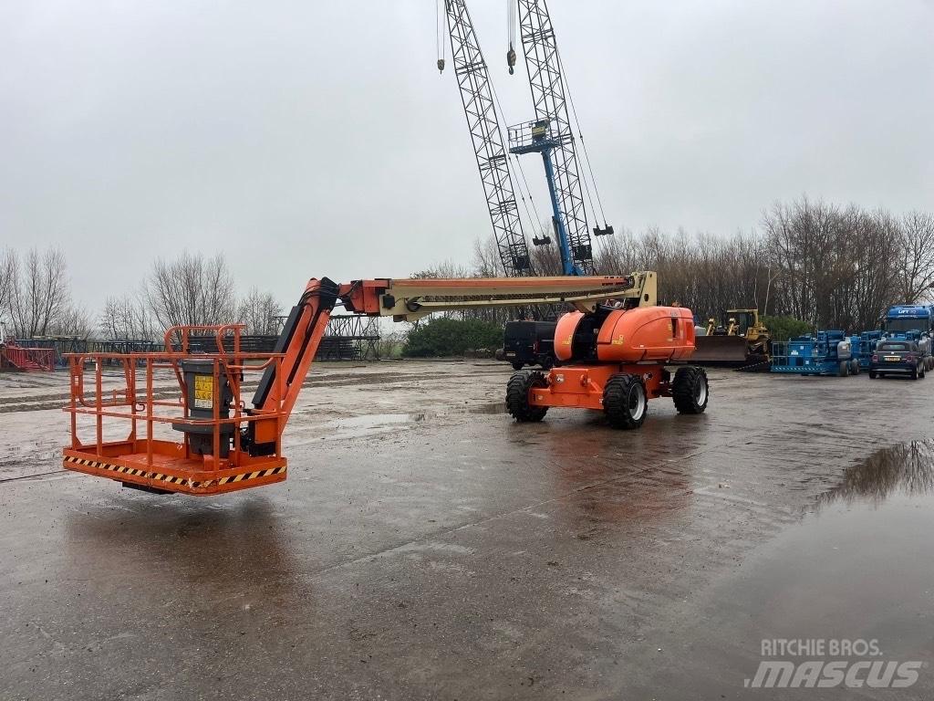 JLG 860 SJ Teleskopické plošiny