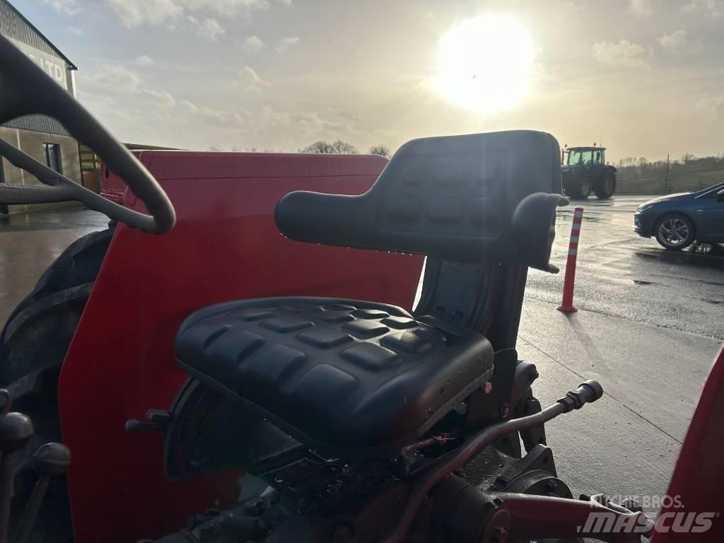 Massey Ferguson 165 Traktory