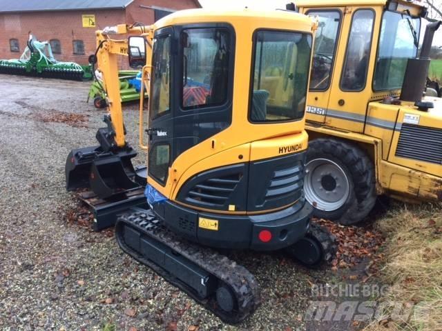 Hyundai R25 AK Mini rýpadlá < 7t