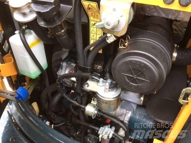 Hyundai R25 AK Mini rýpadlá < 7t