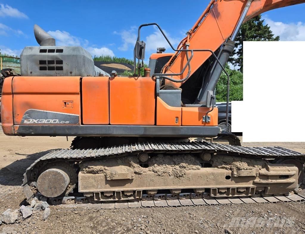 Doosan DX 300 LC-5 Pásové rýpadlá