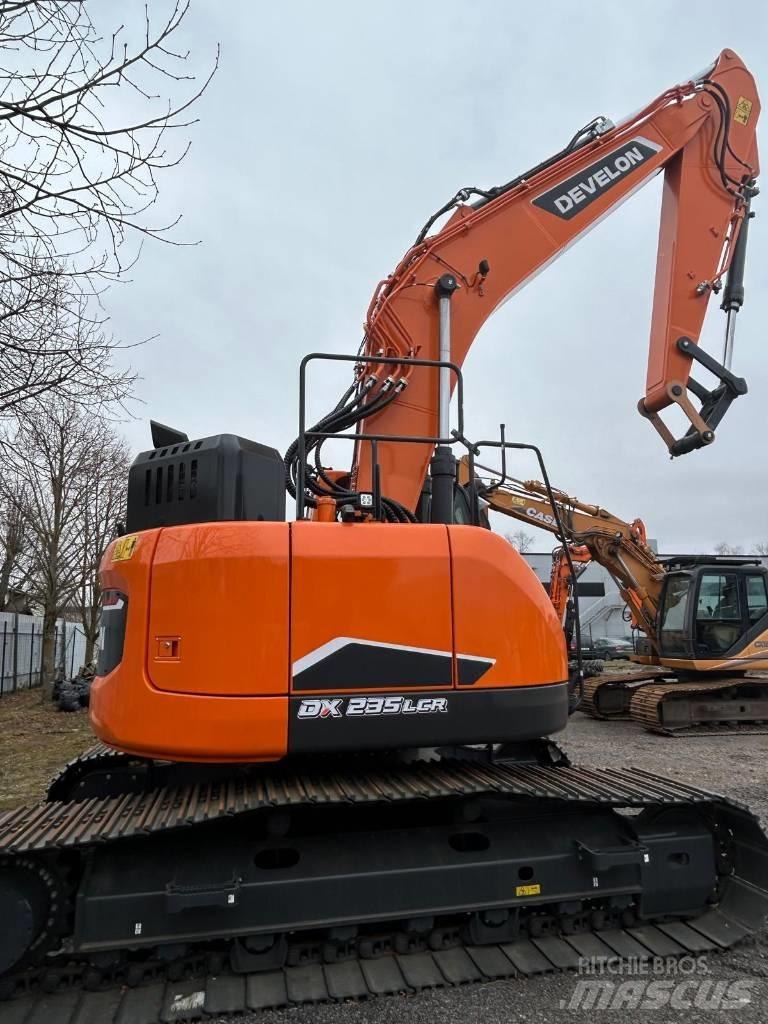 Develon DX 235 LCR-7 Pásové rýpadlá
