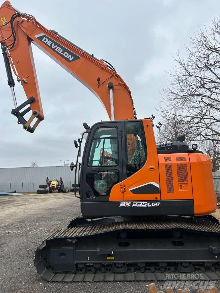 Develon DX 235 LCR-7 Pásové rýpadlá