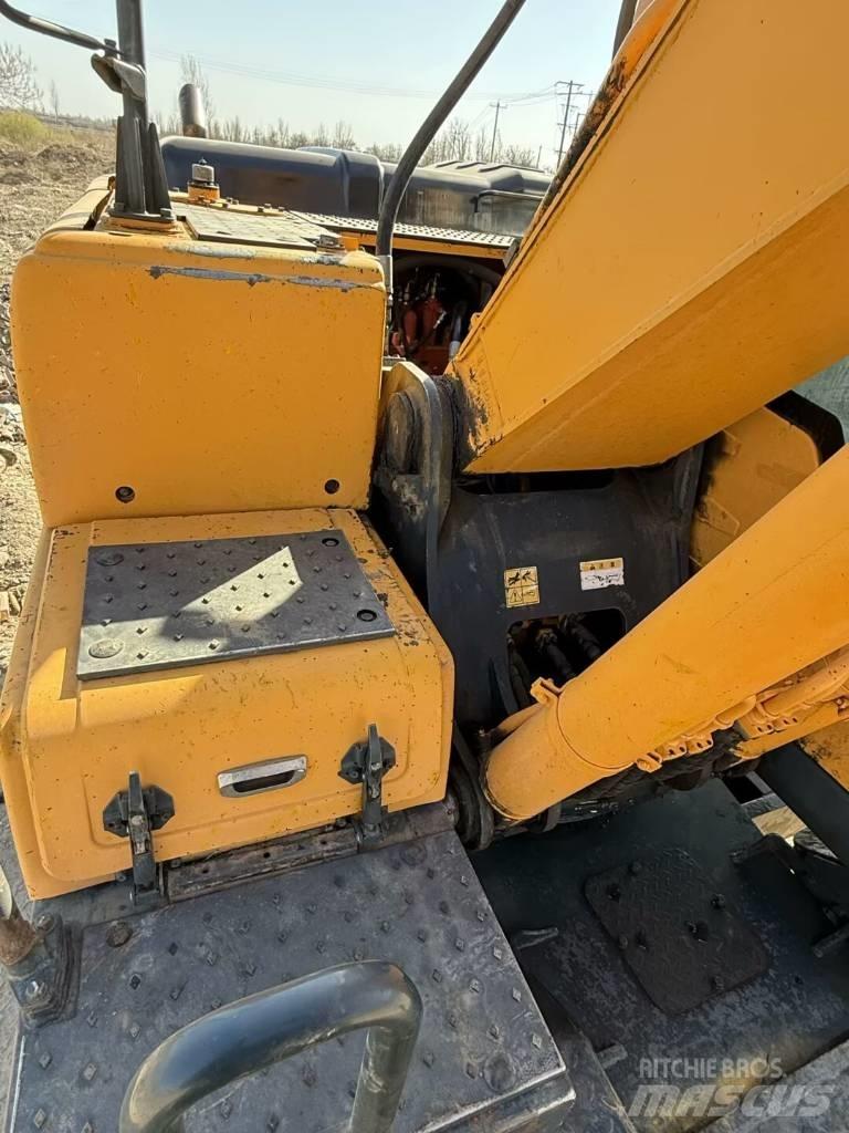 Hyundai R210W-9 Kolesové rýpadlá