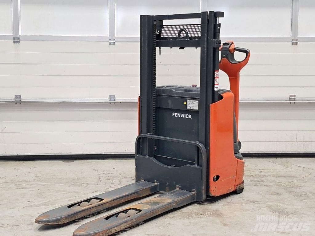 Linde L10 Ručne vedené vysokozdvižné vozíky