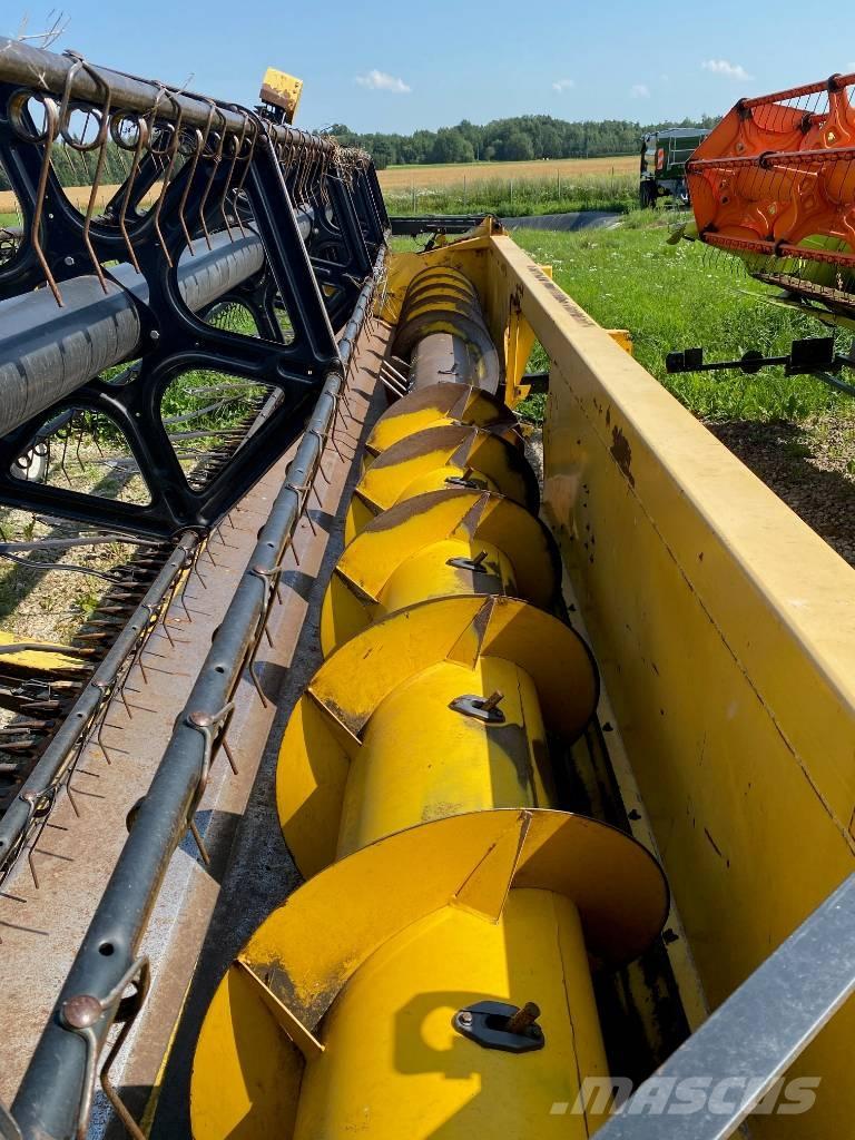 New Holland CX 8070 Kombinované zberacie stroje