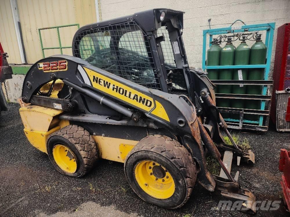 New Holland 225L Šmykom riadené nakladače
