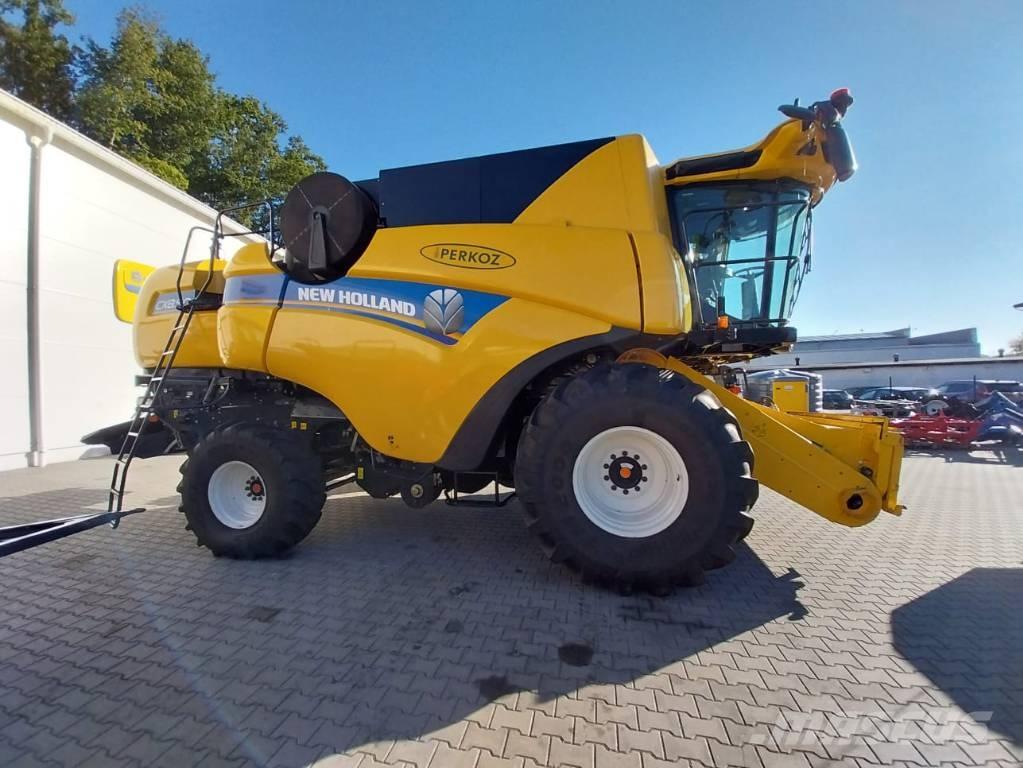 New Holland CX 8.90 Kombinované zberacie stroje