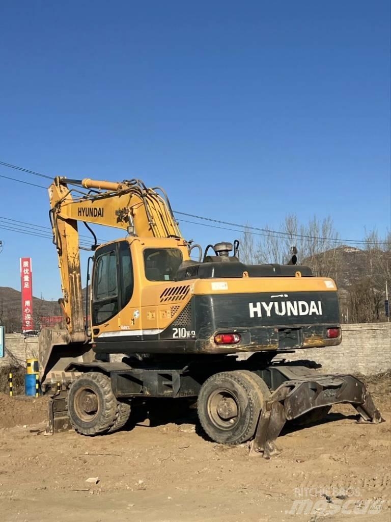 Hyundai R210W-9 Kolesové rýpadlá
