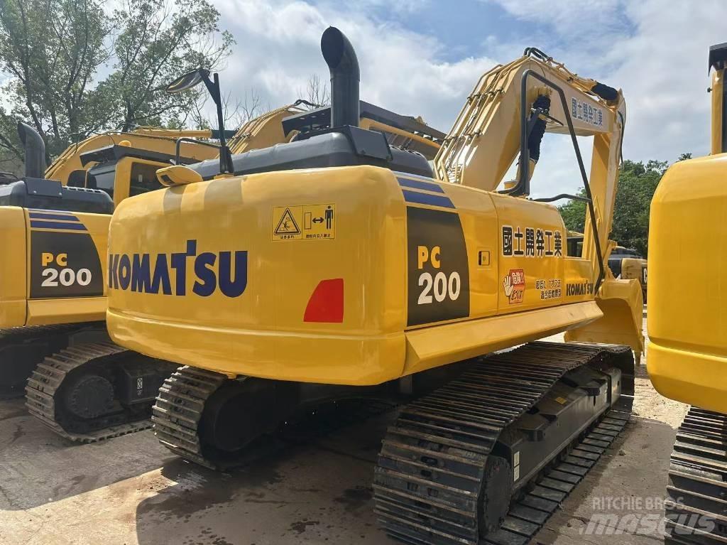 Komatsu PC 200 Pásové rýpadlá
