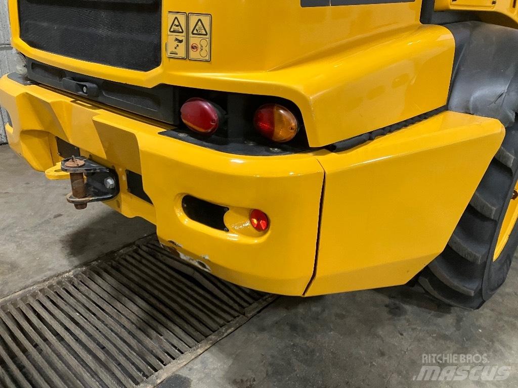 JCB TM 320 Kolesové nakladače