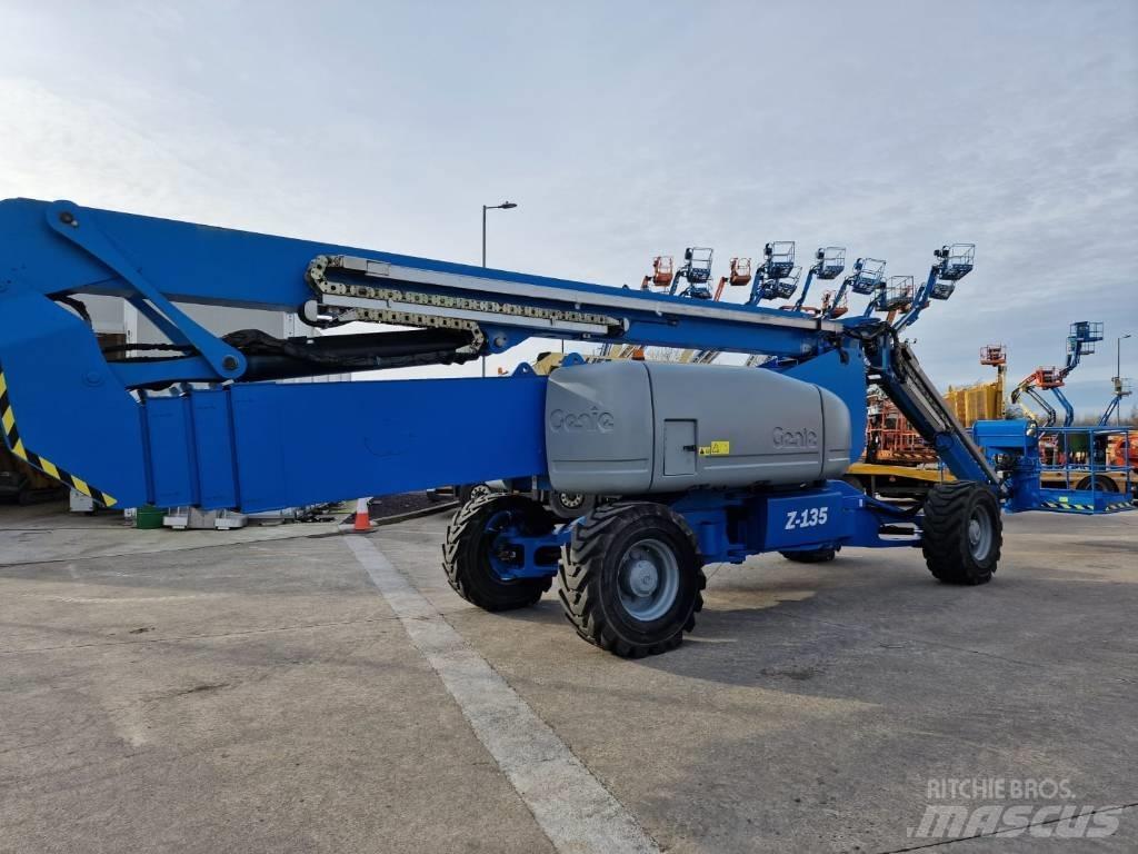 Genie Z 135/70 Kĺbové plošiny