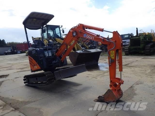 Hitachi ZX 17 U-2 Mini rýpadlá < 7t