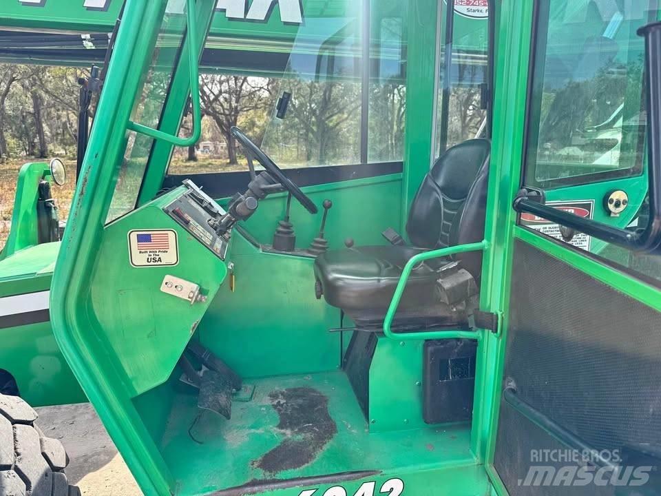 JLG 6042 Teleskopické manipulátory