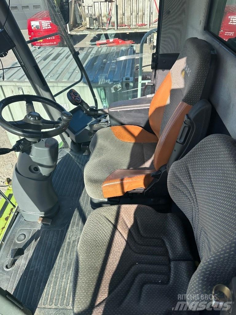 CLAAS Lexion 560 Kombinované zberacie stroje