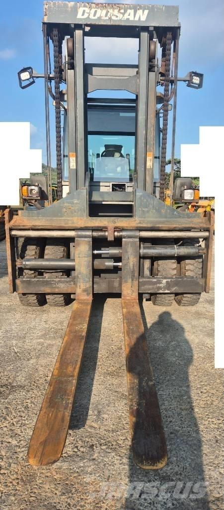 Doosan D 160 S-5 Dieselové vozíky