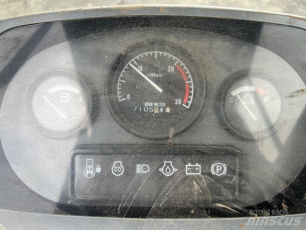 Hitachi EG 40 R Pásové sklápače