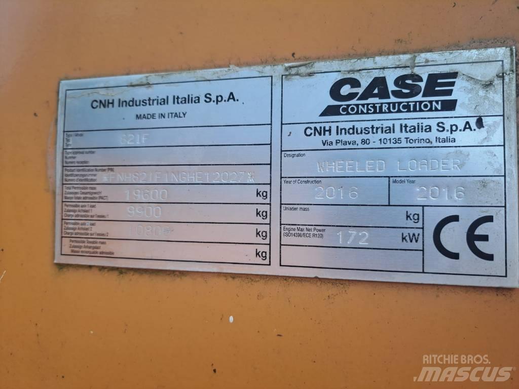 CASE 821 FXR Kolesové nakladače