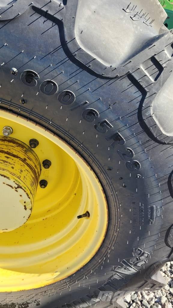 John Deere 7430 AP Traktory