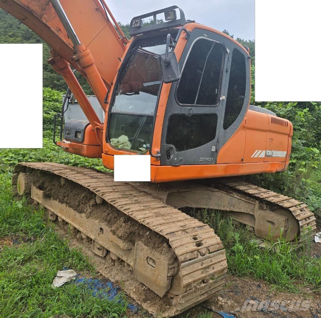 Doosan DX 220 LC-9 Pásové rýpadlá