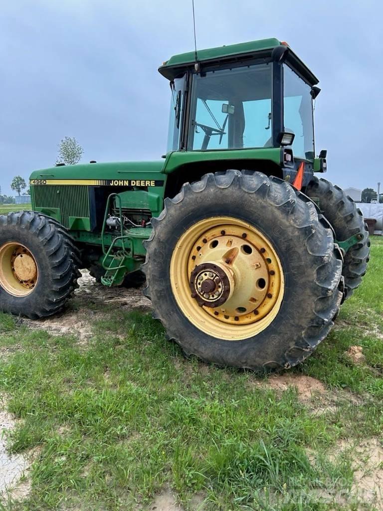 John Deere 4960 Traktory