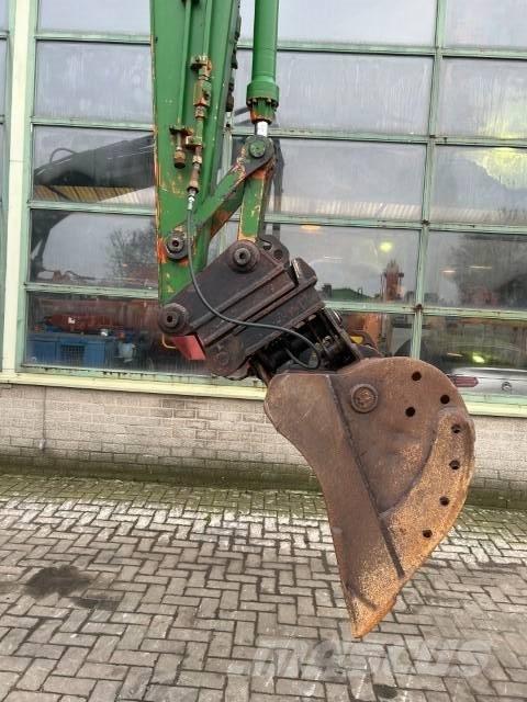 Hitachi EX120 Pásové rýpadlá