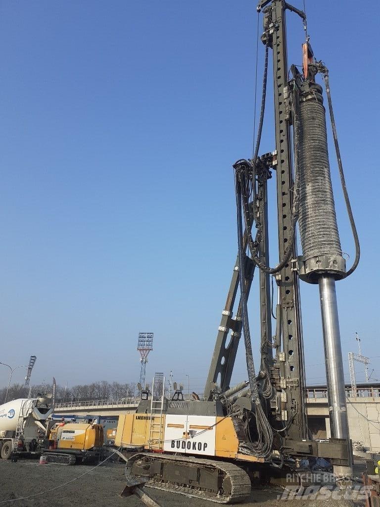 Liebherr LRB255 Pilierovej žeriav