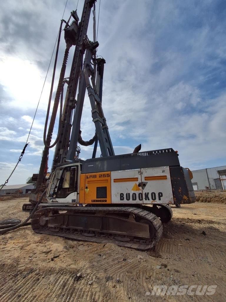 Liebherr LRB255 Pilierovej žeriav