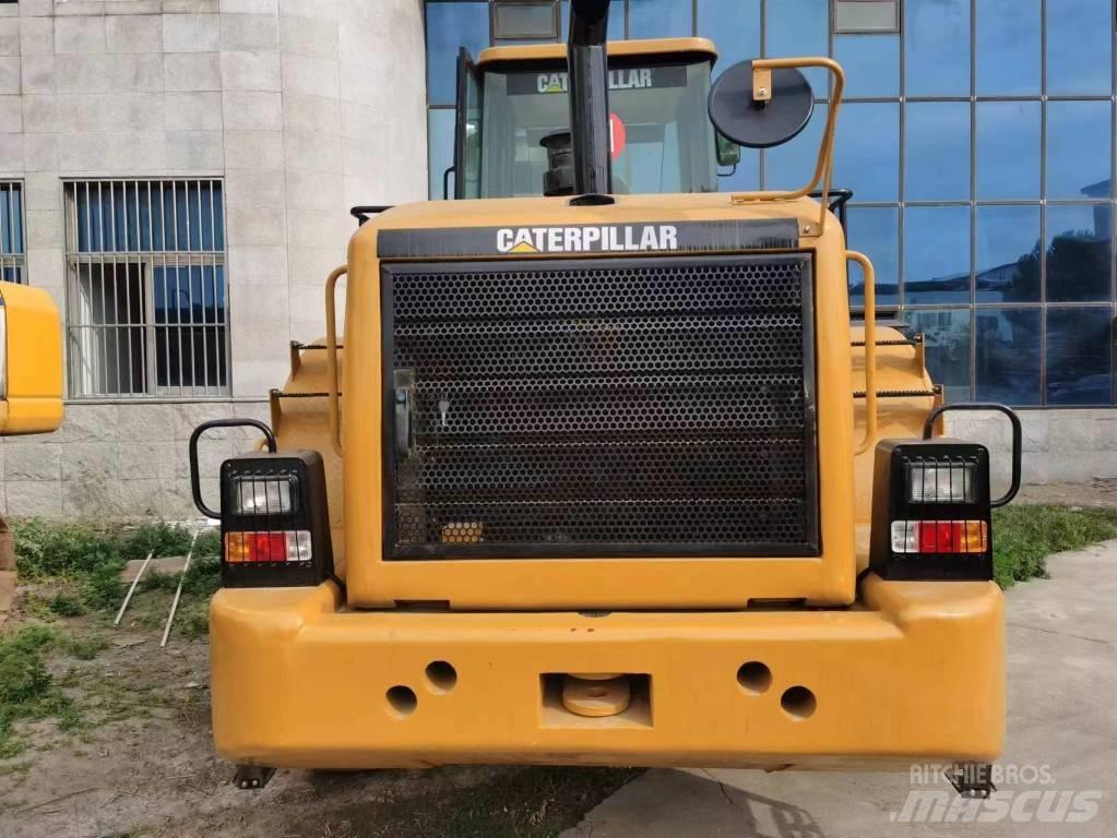 CAT 966h Kolesové nakladače