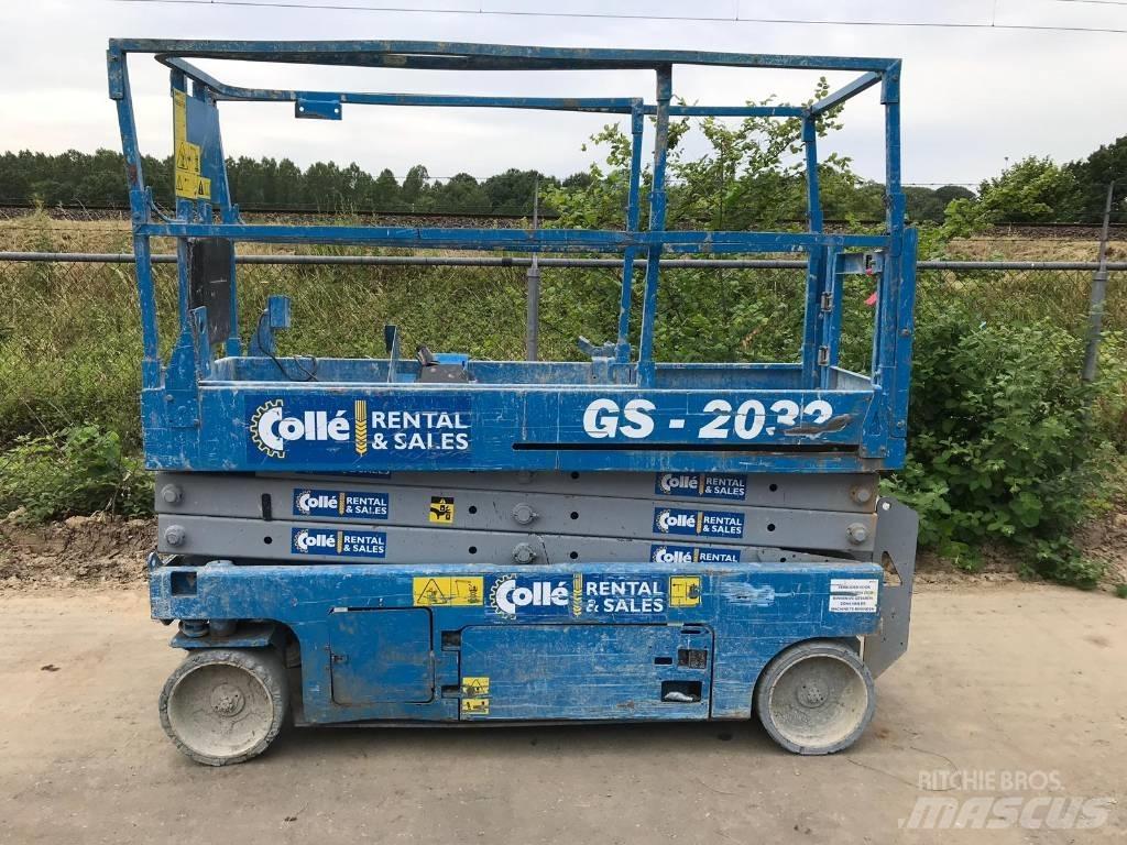 Genie GS 2032 Nožnicové zdvíhacie plošiny