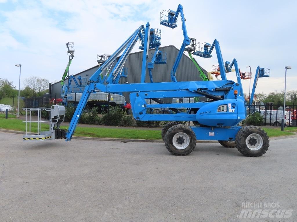 Manitou 200 ATJ Kĺbové plošiny
