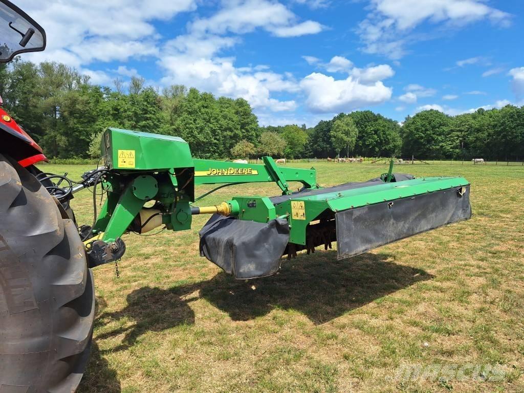 John Deere 328 Žací stroj-kondicionér